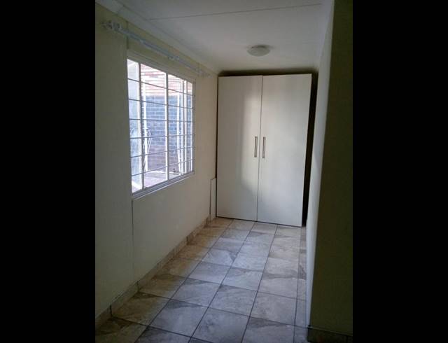 2 BEDROOM PROPERTY TO RENT IN CYRILDENE